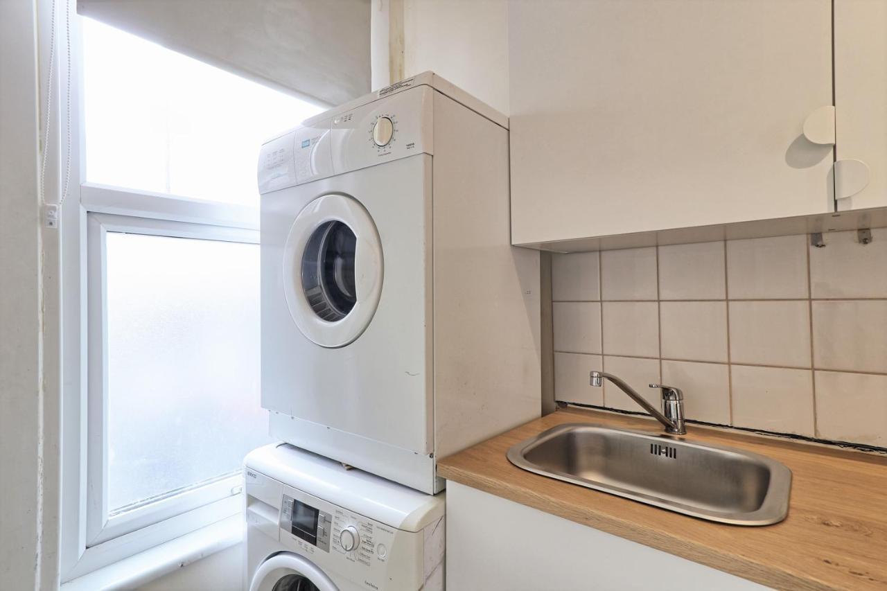Lovely 1-Bedroom Condo Near The Sea Front Саутенд-он-Си Экстерьер фото